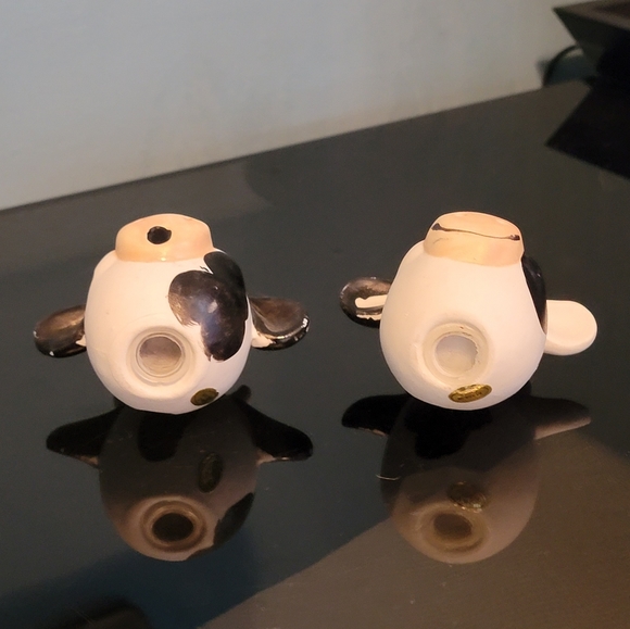 Vintage Magic Creations- Black & White Cow- Salt & Pepper Shakers - Picture 3 of 3